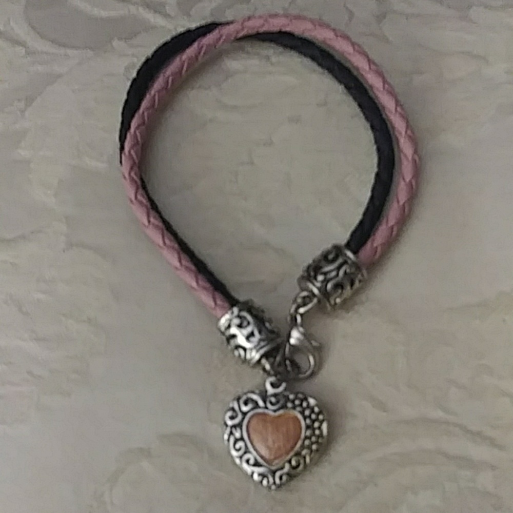 Ptetty pink and black braided braceket